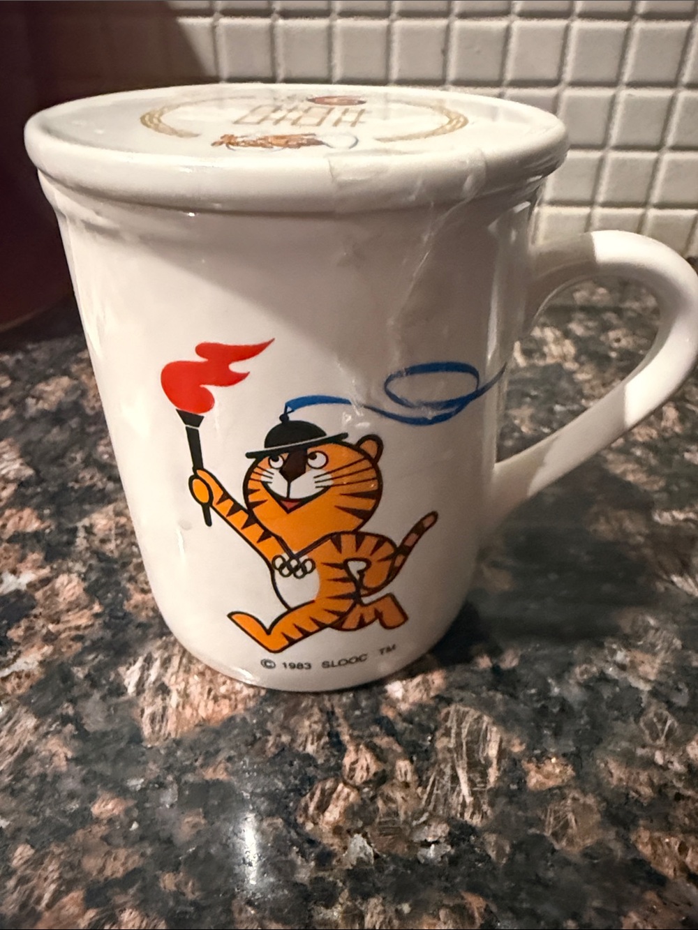 Collectors Vintage 1983 Olympic Design with lid